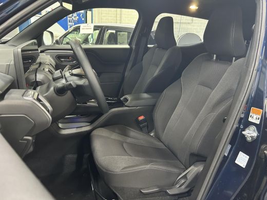 Suzuki e Vitara Select **NU TE BESTELLEN VANAF €31.995** ActivLease financial lease