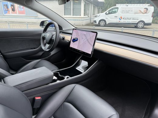 Tesla Model 3 Range Plus | Autopilot | Panorama | Leder | ActivLease financial lease