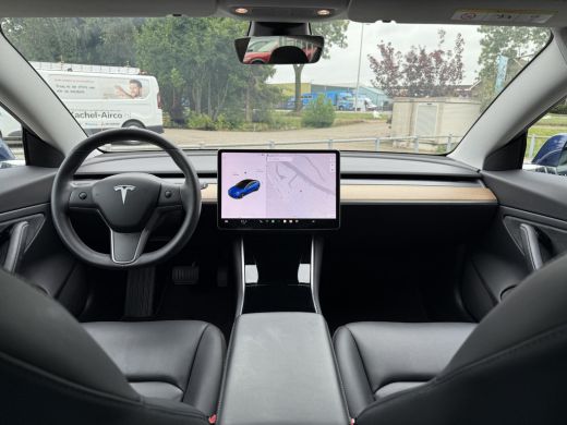 Tesla Model 3 Range Plus | Autopilot | Panorama | Leder | ActivLease financial lease