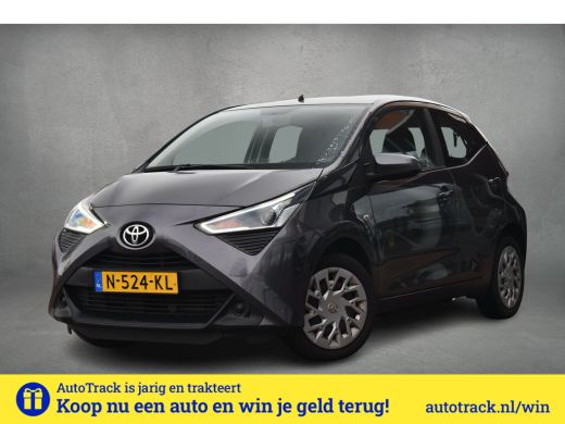 Toyota Aygo 1.0 VVT-i x-play | Apple CarPlay | Camera | Cruise | Airco Toyota Aygo 1.0 VVT-i x-play | Apple CarPlay | Camera | Cruise | Airco