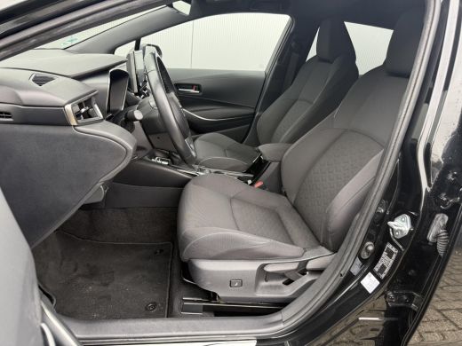 Toyota Corolla Touring Sports 1.8 Hybrid Dynamic **KEYLESS/ STOELVERWARMING/ APPLE CARPLAY/ LENDENSTEUN VERSTELBAAR/ GARANTIE** ActivLease financial lease