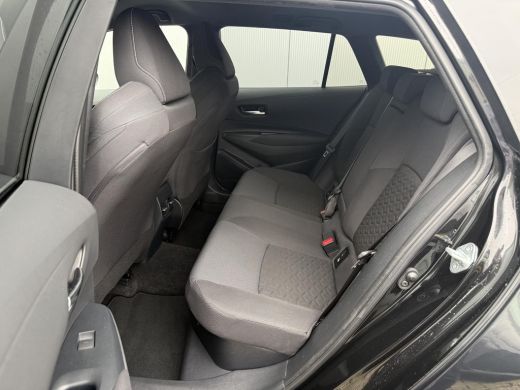 Toyota Corolla Touring Sports 1.8 Hybrid Dynamic **KEYLESS/ STOELVERWARMING/ APPLE CARPLAY/ LENDENSTEUN VERSTELBAAR/ GARANTIE** ActivLease financial lease