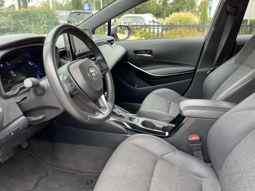 Toyota Corolla Touring Sports 1.8 Hybrid Dynamic | Navigatiesysteem | Stoelverwarming ActivLease financial lease