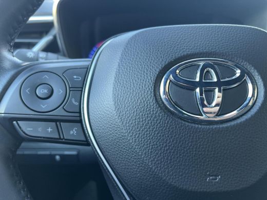 Toyota Corolla Touring Sports 1.8 Hybrid Dynamic | Navigatie | Keyless entry | Stoelverwarming | 17 inch LM-velgen | ActivLease financial lease