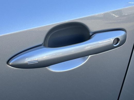 Toyota Corolla Touring Sports 1.8 Hybrid Dynamic | Navigatie | Keyless entry | Stoelverwarming | 17 inch LM-velgen | ActivLease financial lease