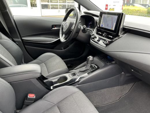 Toyota Corolla Touring Sports 1.8 Hybrid Dynamic | Navigatiesysteem | Stoelverwarming ActivLease financial lease