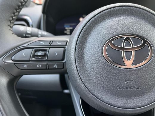 Toyota Yaris 1.5 Hybrid 130 Executive | Night sky black metallic | Demonstratie auto | ActivLease financial lease