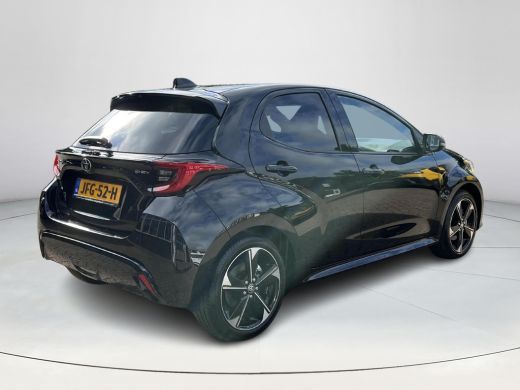 Toyota Yaris 1.5 Hybrid 130 Executive | Night sky black metallic | Demonstratie auto | ActivLease financial lease