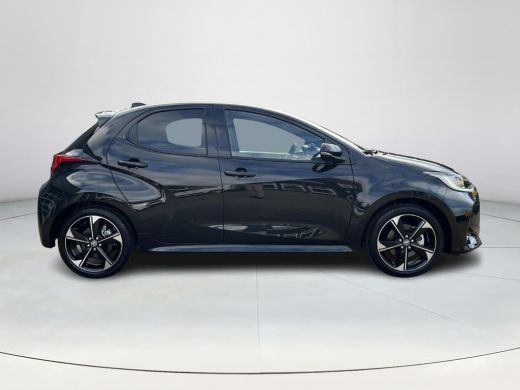 Toyota Yaris 1.5 Hybrid 130 Executive | Night sky black metallic | Demonstratie auto | ActivLease financial lease