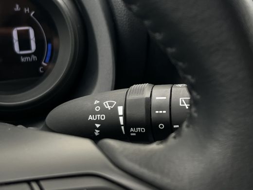 Toyota Yaris 1.5 Hybrid Team D | Navi | Carplay | Keyless | Camera ActivLease financial lease