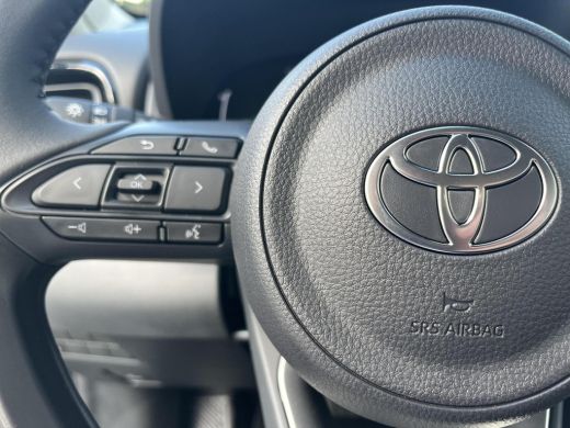 Toyota Yaris Cross 1.5 Hybrid 115 Active | Night sky black metallic | Demonstratie auto | ActivLease financial lease