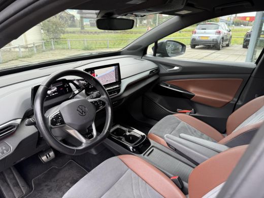 Volkswagen ID.4 First 77 kWh | Trekhaak | Navi | Camera | 20 Inch | ActivLease financial lease