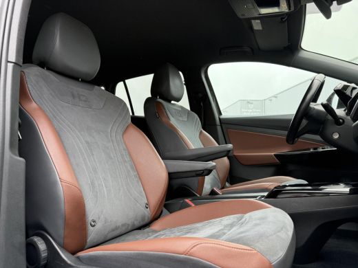 Volkswagen ID.4 First 77 kWh | Trekhaak | Navi | Camera | 20 Inch | ActivLease financial lease