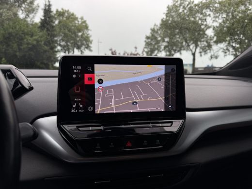 Volkswagen ID.4 First 77 kWh | Trekhaak | Navi | Camera | 20 Inch | ActivLease financial lease