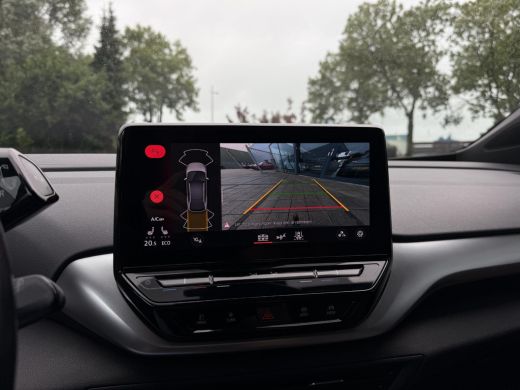 Volkswagen ID.4 First 77 kWh | Trekhaak | Navi | Camera | 20 Inch | ActivLease financial lease