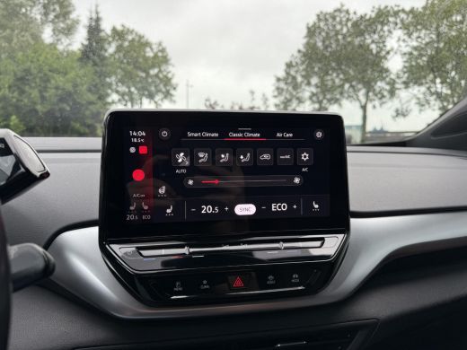 Volkswagen ID.4 First 77 kWh | Trekhaak | Navi | Camera | 20 Inch | ActivLease financial lease