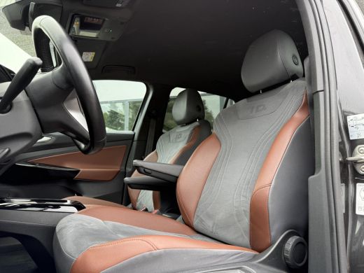Volkswagen ID.4 First 77 kWh | Trekhaak | Navi | Camera | 20 Inch | ActivLease financial lease