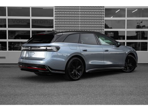 Volkswagen ID.7 Pro Limited Edition 77 kWh | Extra getint glas | Grootlichtassistent | Hemelbekleding donker ActivLease financial lease