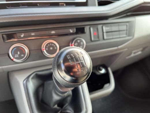 Volkswagen Transporter 2.0 TDI 150Pk L2H1 | Stoelverwarming | Airco | PDC | Bluetooth | ActivLease financial lease