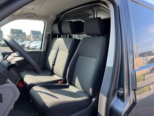 Volkswagen Transporter 2.0 TDI 150Pk L2H1 | Stoelverwarming | Airco | PDC | Bluetooth | ActivLease financial lease