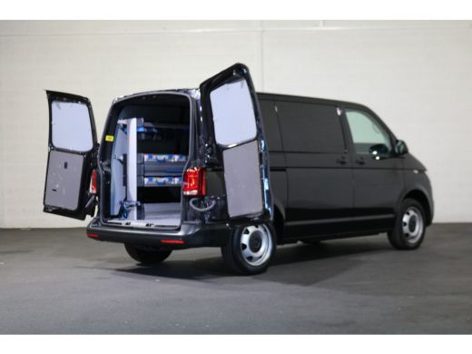 Volkswagen Transporter 2.0 TDI L1 H1 Automaat Inrichting ActivLease financial lease