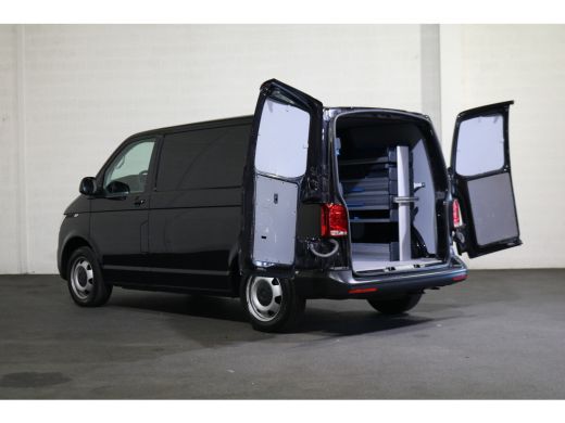 Volkswagen Transporter 2.0 TDI L1 H1 Automaat Inrichting ActivLease financial lease