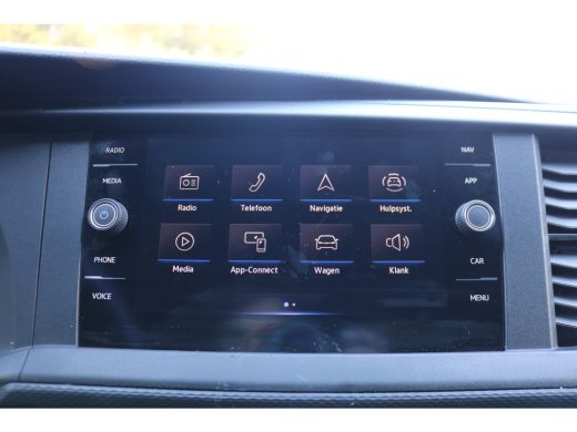 Volkswagen Transporter 2.0 TDI L1 H1 Automaat Inrichting ActivLease financial lease