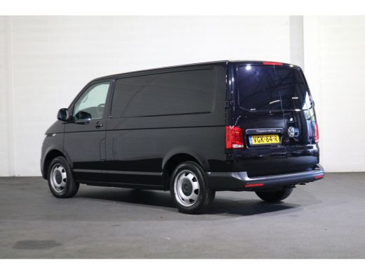 Volkswagen Transporter 2.0 TDI L1 H1 Automaat Inrichting ActivLease financial lease