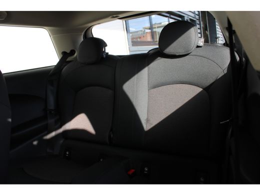 Mini One 1.5 One First | Parkeersensoren | Lichtmetalen Velgen | Bluetooth | ActivLease financial lease