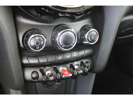 Mini One 1.5 One First | Parkeersensoren | Lichtmetalen Velgen | Bluetooth | ActivLease financial lease