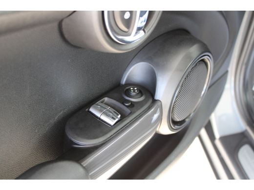 Mini One 1.5 One First | Parkeersensoren | Lichtmetalen Velgen | Bluetooth | ActivLease financial lease