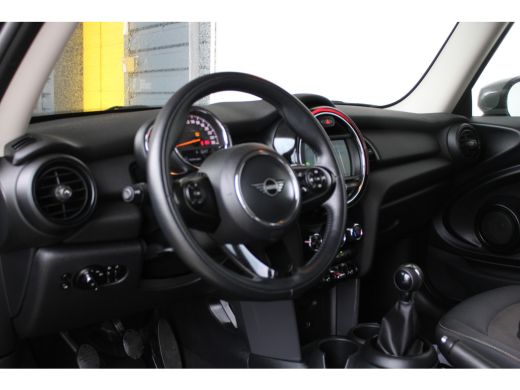 Mini One 1.5 One First | Parkeersensoren | Lichtmetalen Velgen | Bluetooth | ActivLease financial lease