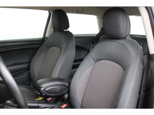 Mini One 1.5 One First | Parkeersensoren | Lichtmetalen Velgen | Bluetooth | ActivLease financial lease