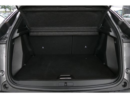 Peugeot 2008 1.2 PURETECH 130PK ALLURE PACK AUTOMAAT / NAVI / LED / PDC / CLIMA / 17"LMV / CAMERA / WINTERPAKK... ActivLease financial lease