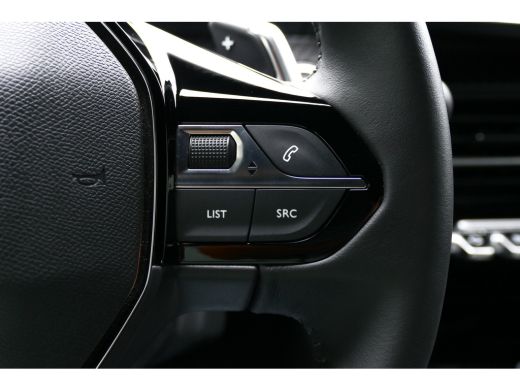 Peugeot 2008 1.2 PURETECH 130PK ALLURE PACK AUTOMAAT / NAVI / LED / PDC / CLIMA / 17"LMV / CAMERA / WINTERPAKK... ActivLease financial lease