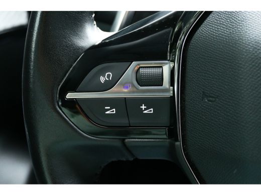 Peugeot 2008 1.2 PURETECH 130PK ALLURE PACK AUTOMAAT / NAVI / LED / PDC / CLIMA / 17"LMV / CAMERA / WINTERPAKK... ActivLease financial lease
