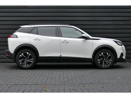 Peugeot 2008 1.2 PURETECH 130PK ALLURE PACK AUTOMAAT / NAVI / LED / PDC / CLIMA / 17"LMV / CAMERA / WINTERPAKK... ActivLease financial lease