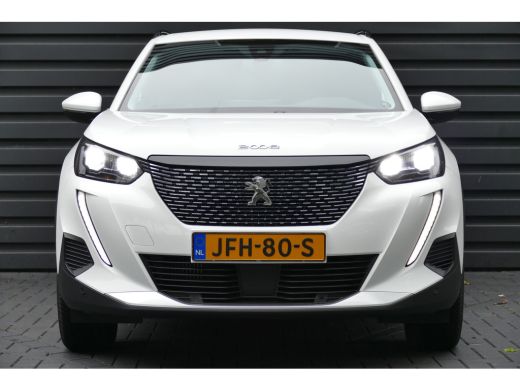 Peugeot 2008 1.2 PURETECH 130PK ALLURE PACK AUTOMAAT / NAVI / LED / PDC / CLIMA / 17"LMV / CAMERA / WINTERPAKK... ActivLease financial lease