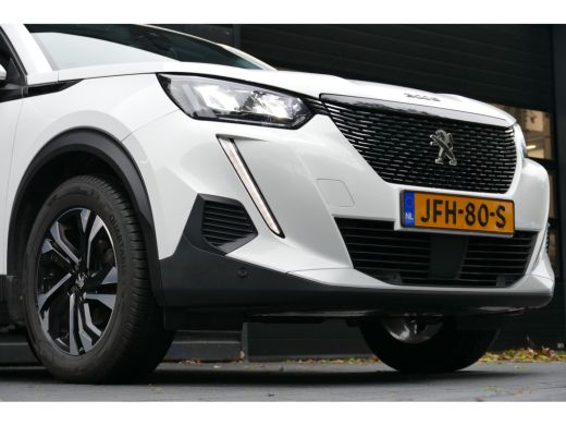 Peugeot 2008 1.2 PURETECH 130PK ALLURE PACK AUTOMAAT / NAVI / LED / PDC / CLIMA / 17"LMV / CAMERA / WINTERPAKK... ActivLease financial lease
