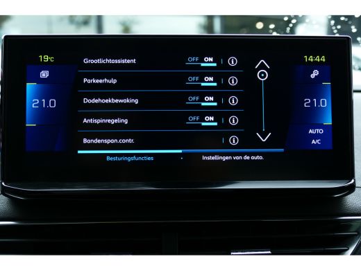 Peugeot 3008 1.6 HYBRID 225PK ALLURE PACK AUTOMAAT / NAVI / LED / PDC / CLIMA / 17"LMV / CAMERA / WINTERPAKKET... ActivLease financial lease
