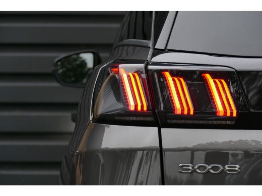 Peugeot 3008 1.6 HYBRID 225PK ALLURE PACK AUTOMAAT / NAVI / LED / PDC / CLIMA / 17"LMV / CAMERA / WINTERPAKKET... ActivLease financial lease