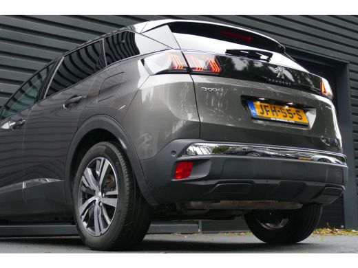 Peugeot 3008 1.6 HYBRID 225PK ALLURE PACK AUTOMAAT / NAVI / LED / PDC / CLIMA / 17"LMV / CAMERA / WINTERPAKKET... ActivLease financial lease