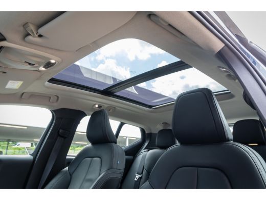 Volvo  XC40 1.5 T5 Recharge Inscription | Trekhaak | Elektrisch pano-dak | Cruise adaptief | Stoel+stuur verw... ActivLease financial lease