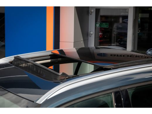 Volvo  XC40 1.5 T5 Recharge Inscription | Trekhaak | Elektrisch pano-dak | Cruise adaptief | Stoel+stuur verw... ActivLease financial lease