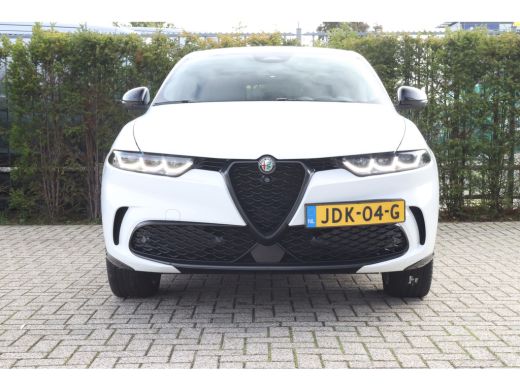 Alfa Romeo Tonale 1.3T PHEV Veloce 360 Camera l Adaptive Cruise Control l ActivLease financial lease