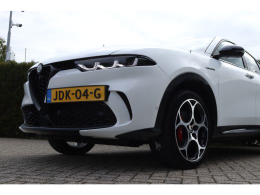 Alfa Romeo Tonale 1.3T PHEV Veloce 360 Camera l Adaptive Cruise Control l ActivLease financial lease