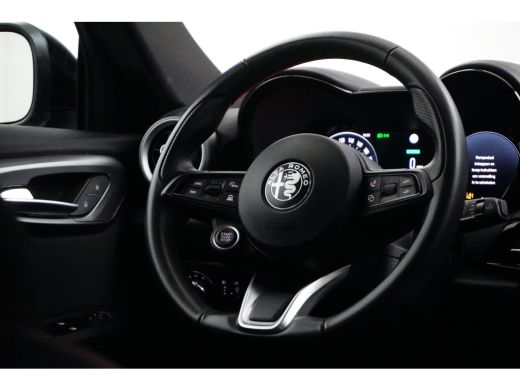 Alfa Romeo Tonale 1.5T Hybrid Super | Airco (automatisch) | Alarm klasse 1(startblokkering) | Apple Carplay/Android... ActivLease financial lease