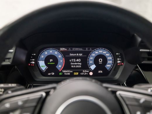 Audi A3 Sportback 40 TFSI e Sport 204Pk Automaat (SCHUIFDAK, APPLE CARPLAY, GROOT NAVI, SPORTSTOELEN, PAR... ActivLease financial lease