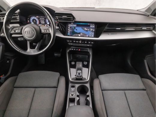 Audi A3 Sportback 40 TFSI e Sport 204Pk Automaat (SCHUIFDAK, APPLE CARPLAY, GROOT NAVI, SPORTSTOELEN, PAR... ActivLease financial lease