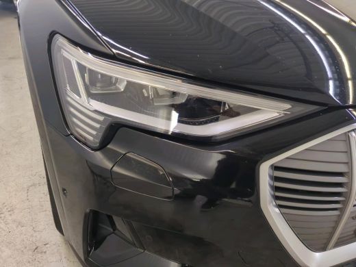Audi e-tron 50 quattro Business ed. 71 kWh | Navi | Keyless | Virtual | ActivLease financial lease